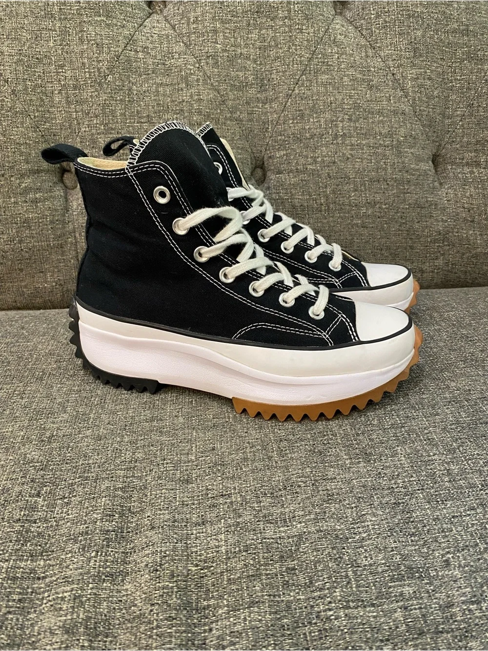 Converse Run Star Hike Platform High Top Sneakers Women’s Size 7